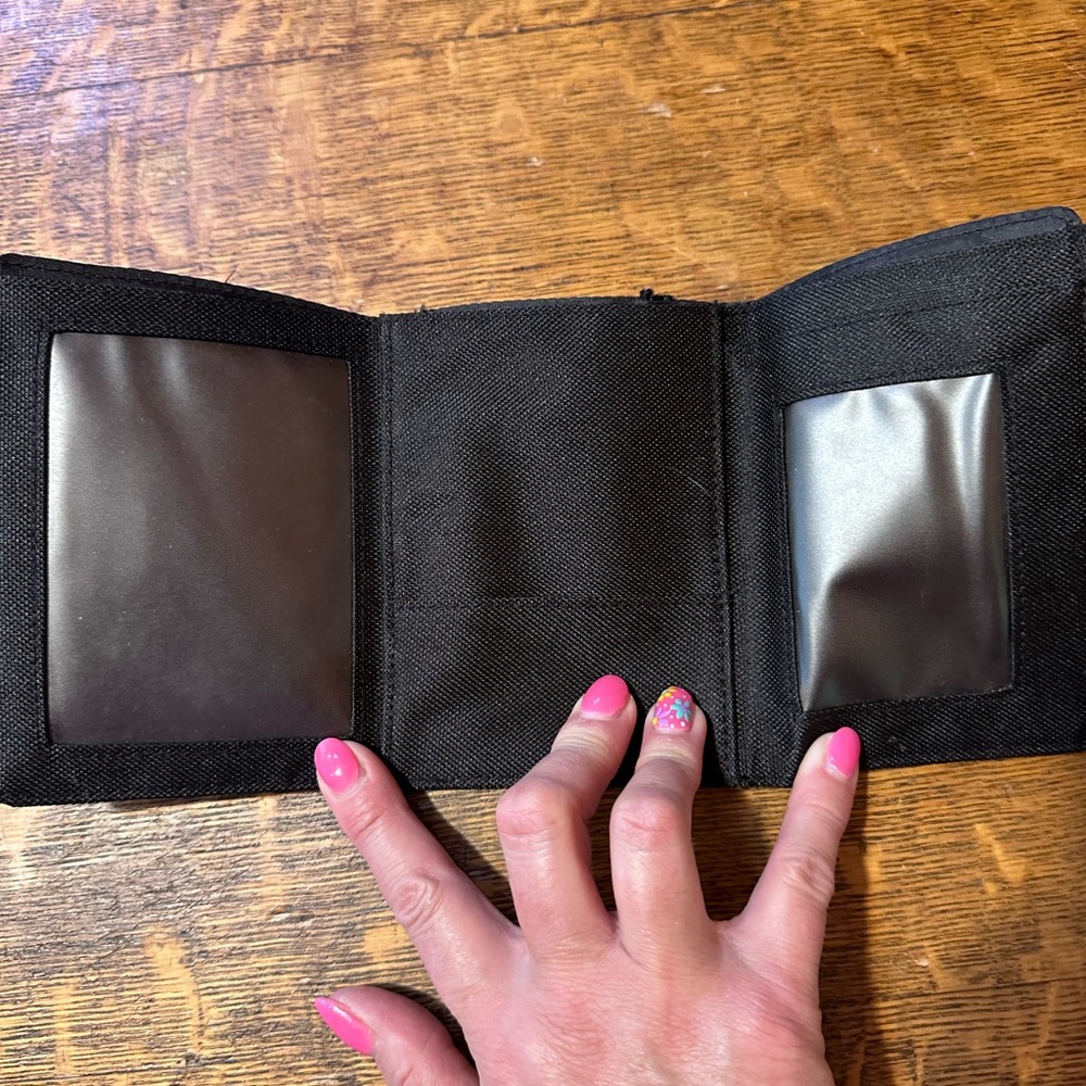 American Tourister, Passport Holder, BLACK, RFID Protection, inner pockets - Picture 2 of 5